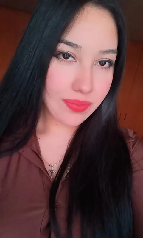 Nube from Chile, online for a random video call
